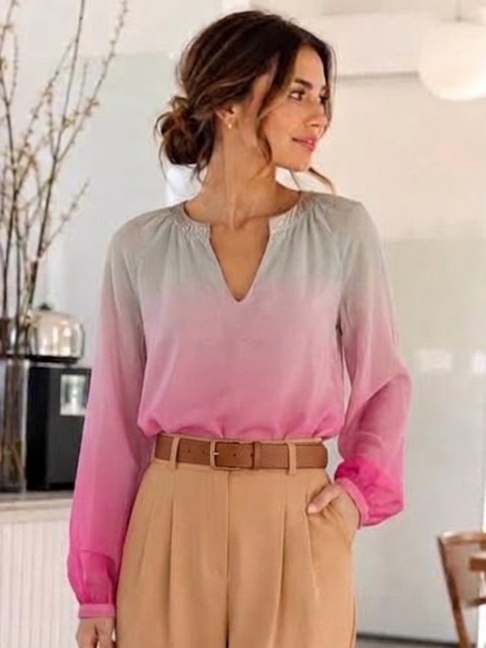 DIANE VON FURSTENBERG • 19” PTP / size 10 • Gradient Falls Maiko Silk Blouse